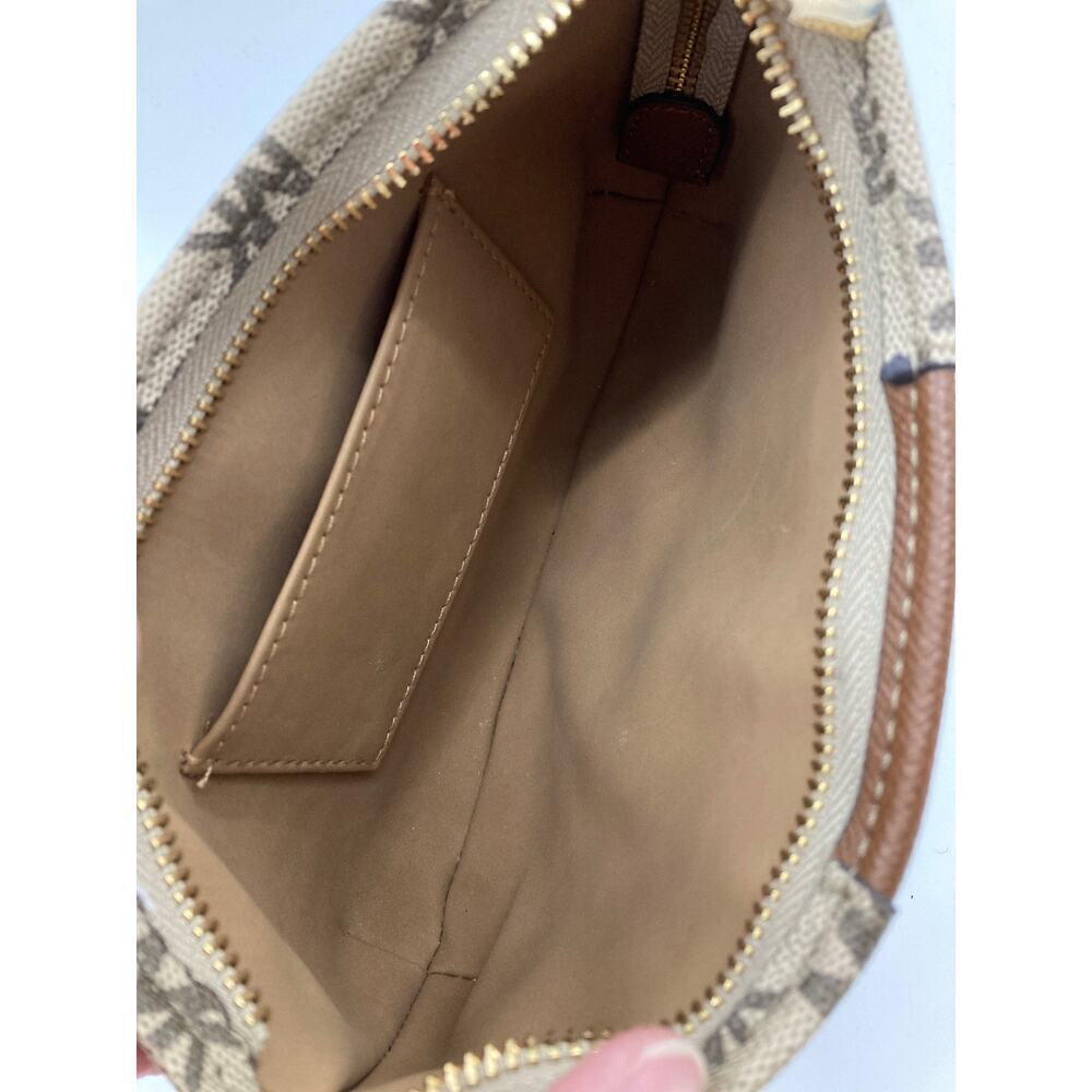 MICHAEL KORS, TAN, BROWN LARGE, (LARGE BELT SIZE) FANNY PACK - Picture 6 of 9
